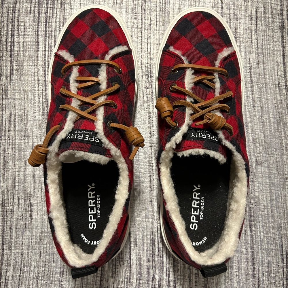 Sperry slider 7.5 women’s red & black plaid shoe